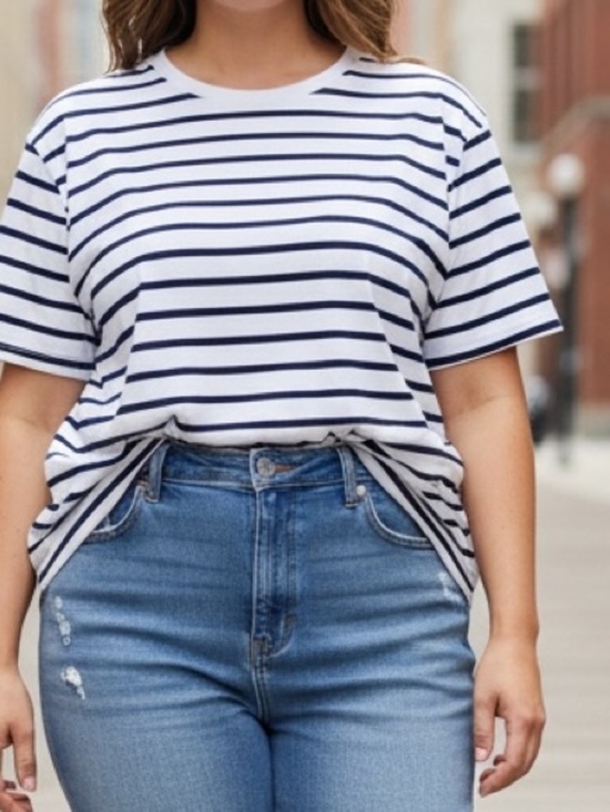 Universal Thread Tops - Nwot Universal Thread White and Navy Striped Short Sleeve Tee